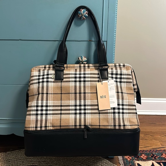 BEIS Handbags - Beis Weekender plaid.  Limited edition.